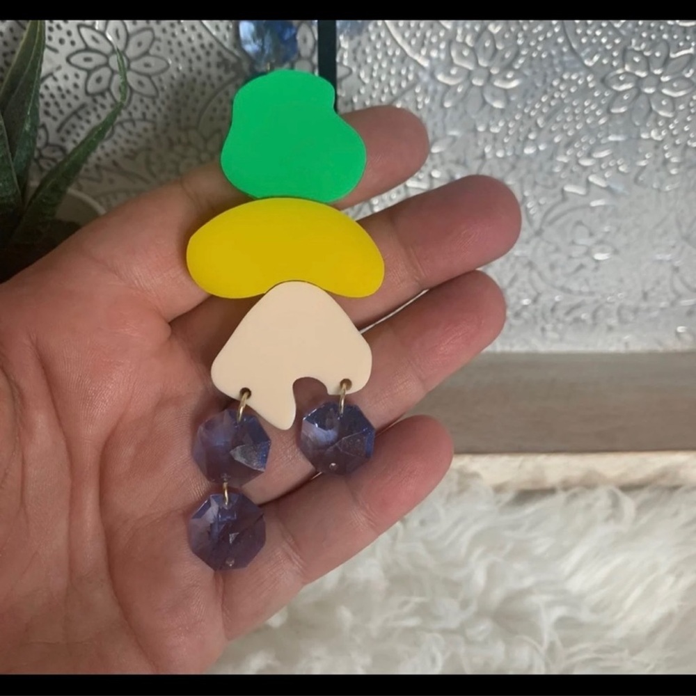 Abstract Art Cloud Statement Earrings Euc - image 3